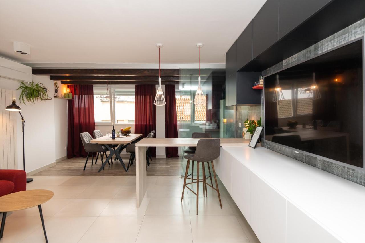 Apartment Tula Шибеник Екстер'єр фото