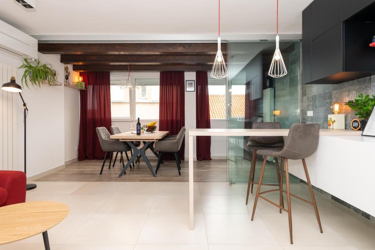 Apartment Tula Шибеник Екстер'єр фото