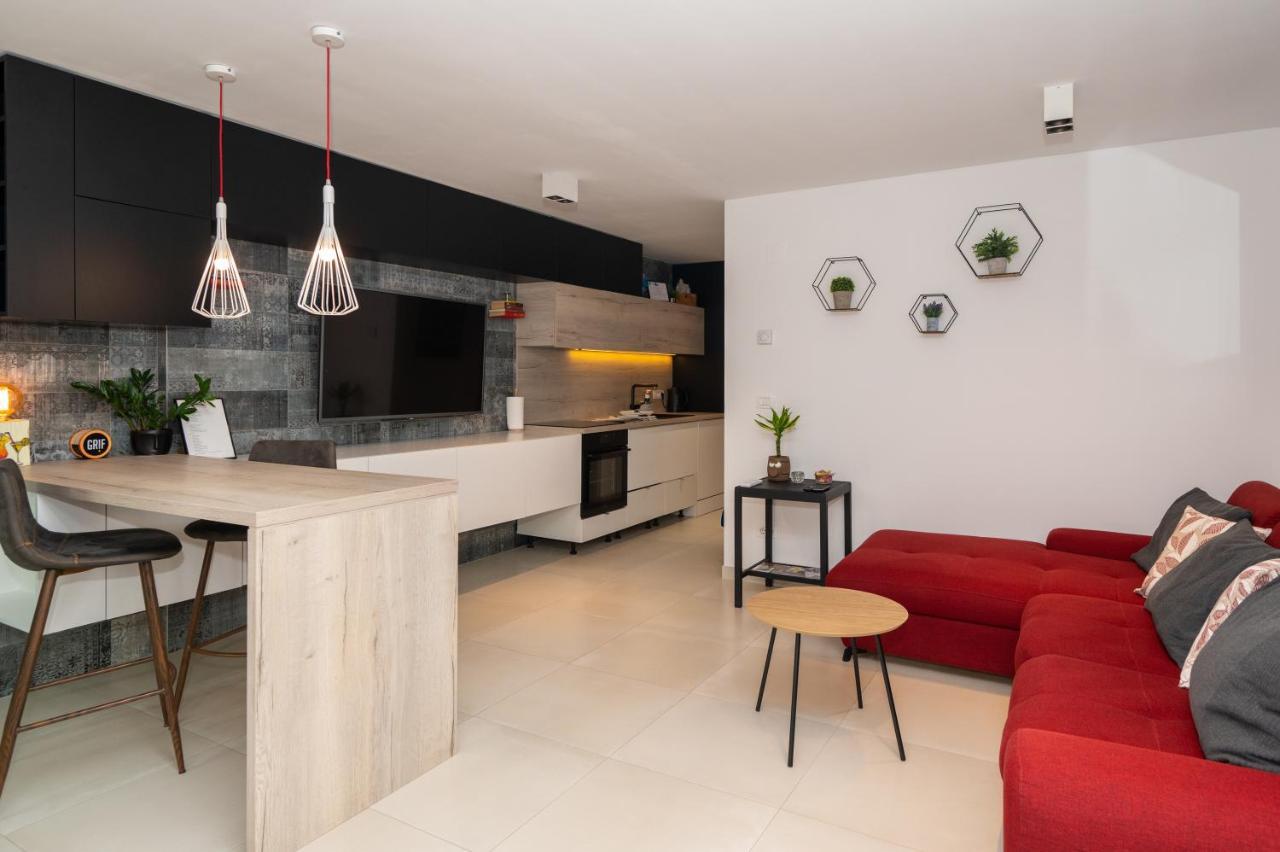 Apartment Tula Шибеник Екстер'єр фото