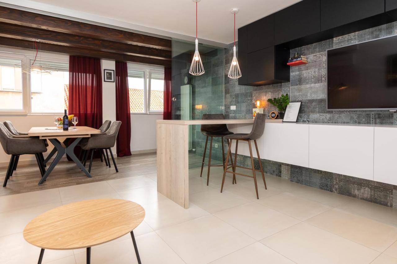 Apartment Tula Шибеник Екстер'єр фото