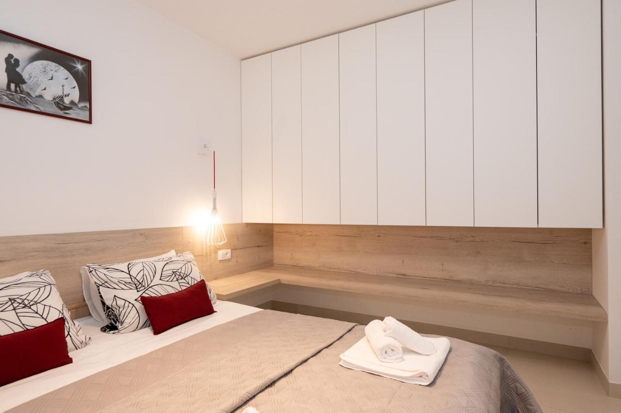 Apartment Tula Шибеник Екстер'єр фото