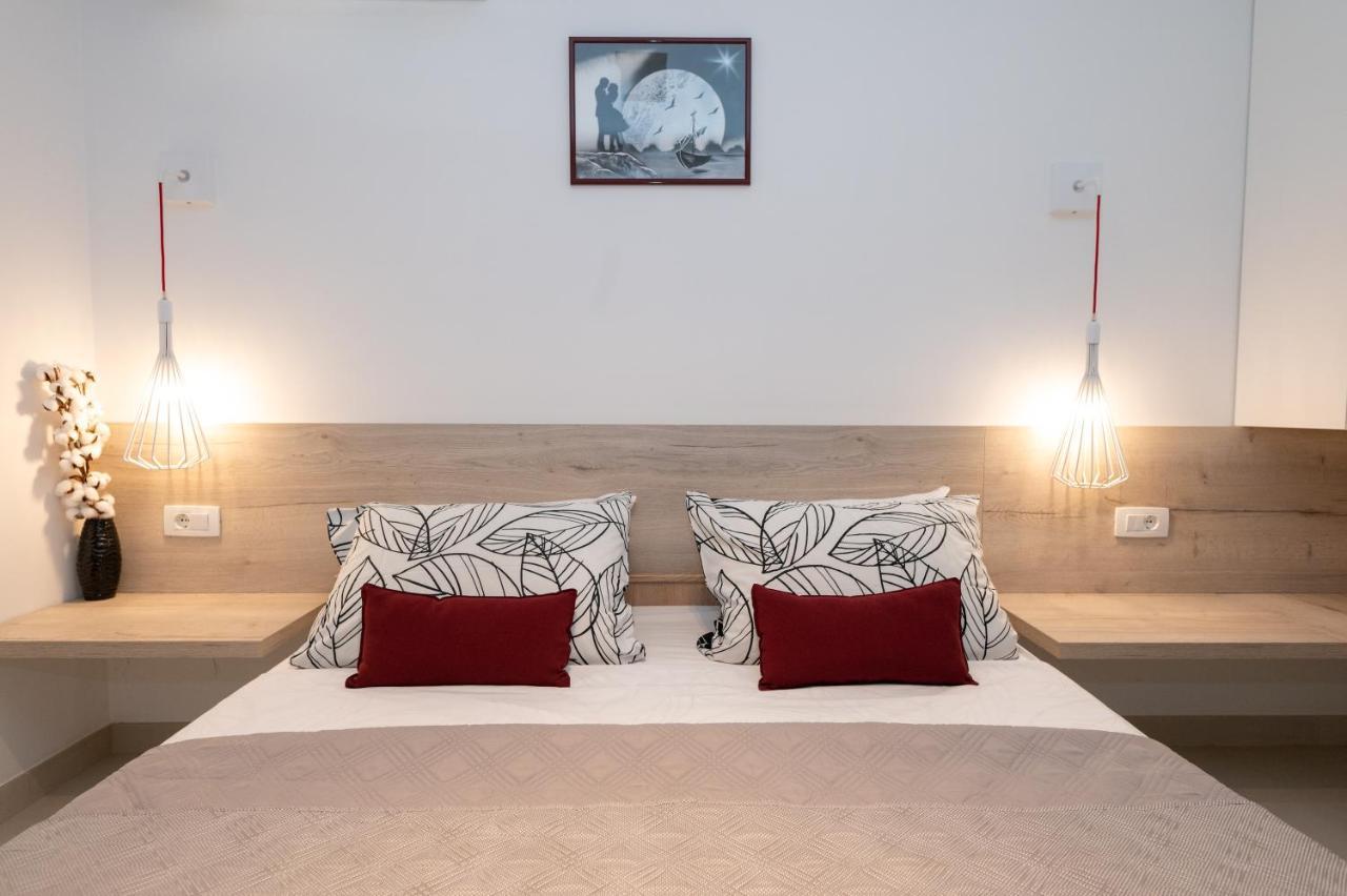Apartment Tula Шибеник Екстер'єр фото