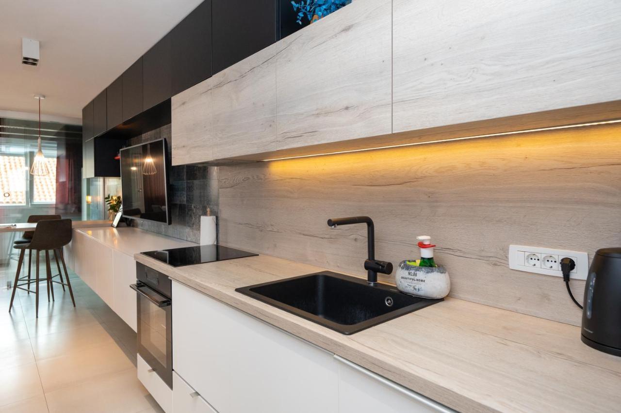 Apartment Tula Шибеник Екстер'єр фото