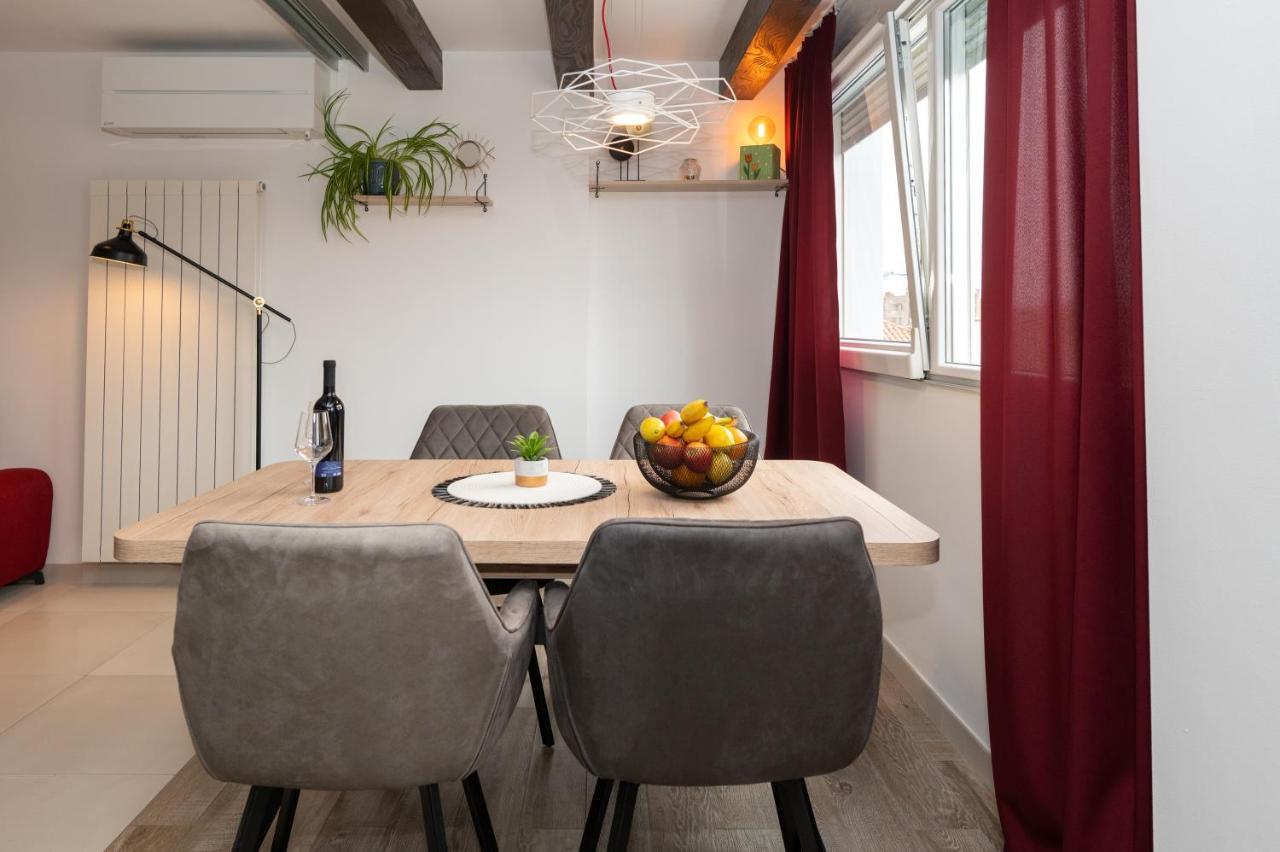 Apartment Tula Шибеник Екстер'єр фото